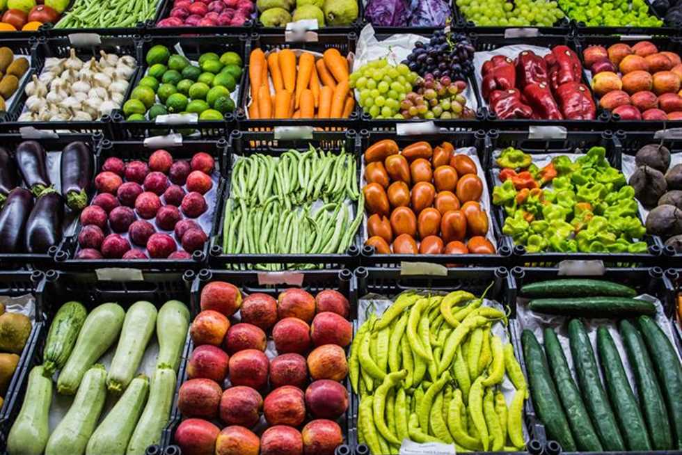 “مسكر وحادق” اسعار الخضروات والفاكهة اليوم السبت 22 يونيو 2024 فى الأسواق المصرية