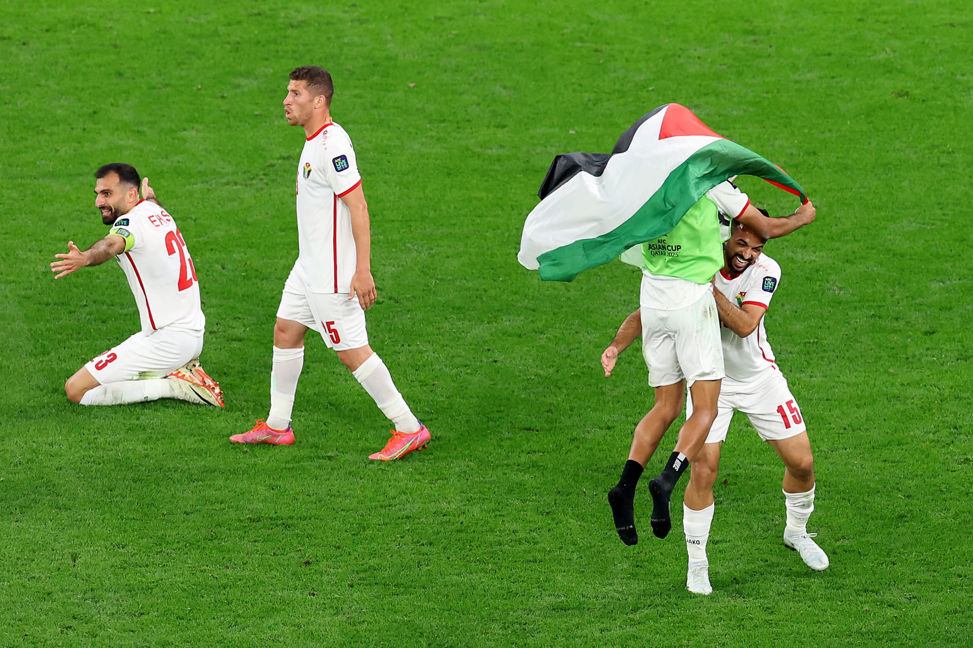 “شجع من بيتك” القنوات المجانية الناقلة لمباراة السعودية والأردن في نهائي تصفيات كأس العالم وموعد المباراة والتشكيل المتوقع للمنتخب السعودي أمام الأردن