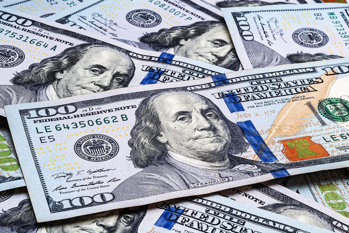 “سعر الاخضر فى الاجازات” سعر الدولار اليوم الخميس 20 يونيو 2024 فى البنك الاهلى ومختلف البنوك المصرية بيع وشراء وكيفية تحويل وصرف الأموال فى الاجازات الرسمية