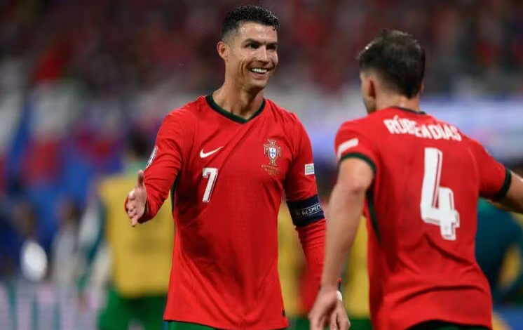 تعرف على تشكيلة البرتغال امام تركيا اليوم السبت فى يورو 2024 والقنوات الناقلة للمباراة