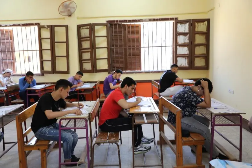 امتحان اللغة العربية للصف الثالث الثانوي وتوزيع درجات امتحان اللغة العربية لطلاب الثانوية العامة 