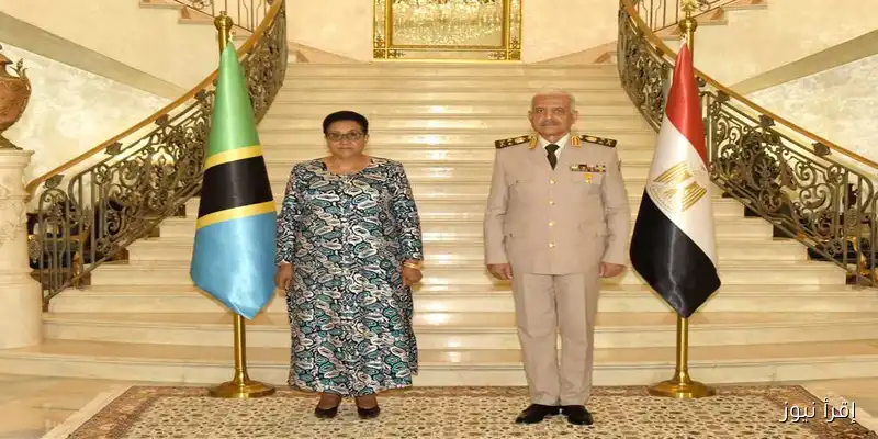 اجتماع مثمر بين القائد العام للقوات المسلحة ووزير الدفاع التنزاني لتعزيز التعاون العسكري