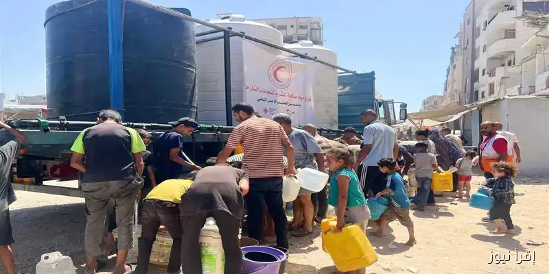 توزيع مليون لتر من المياه العذبة على مراكز الإيواء وتجمعات النازحين في غزة