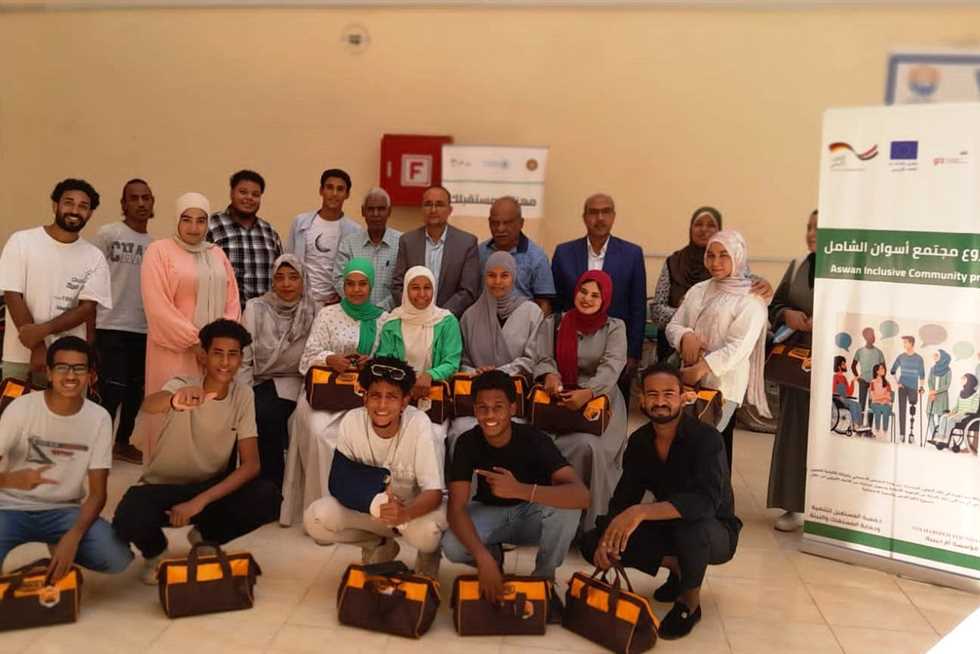 ختام برنامج تدريبي متميز لشباب الخريجين في أسوان لصيانة أجهزة التكييف