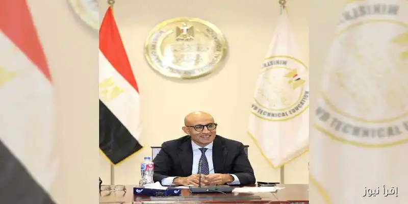 عبداللطيف: إدخال مادة البرمجة والذكاء الاصطناعي في مناهج الصف الأول الثانوي لتعزيز مهارات الطلاب