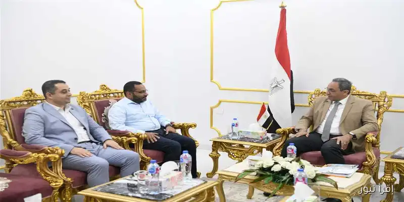محافظ قنا يرحب بمساعد وزير الصحة لمناقشة تطوير الخدمات الطبية ومتابعة المبادرات الرئاسية