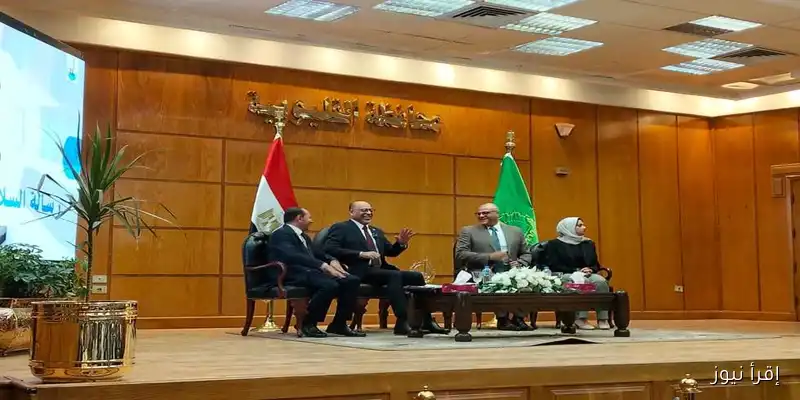 وزير العمل يعلن عن مكافأة 50 ألف جنيه لبطل مزلقان بني سويف: لن ننتظر حتى يفقد حياته