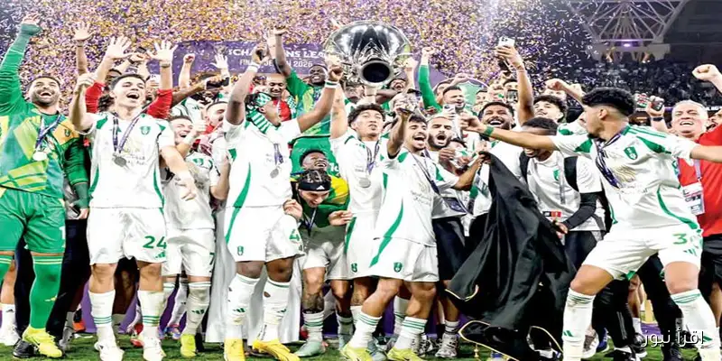 اكتشفوا حيلة مدرب الأهلي السعودي قبل مواجهة بيراميدز: تفاصيل مثيرة!