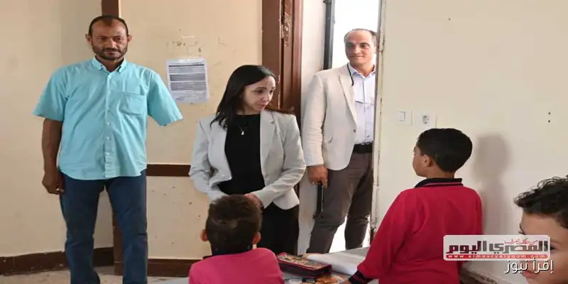 تكريم مدير مدرسة ابتدائية في إيتاي البارود بالبحيرة لدوره البارز وجهوده المتميزة في تطوير التعليم