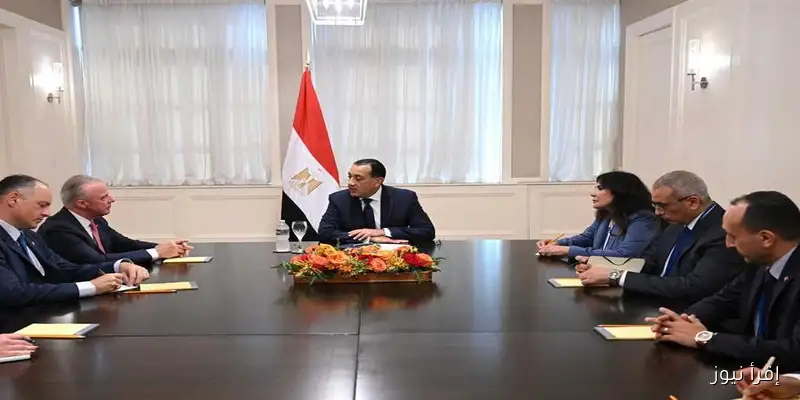 رئيس الوزراء المصري يناقش مع نظيره اليوناني تسريع اتفاق استقدام العمالة المصرية