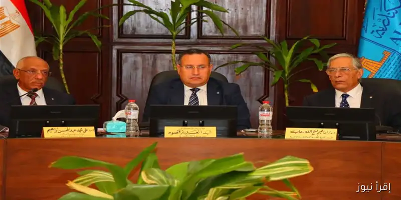 رئيس جامعة الإسكندرية يوجه عمداء الكليات لتحسين البيئة الجامعية وتعزيز الأنشطة الطلابية (صور)