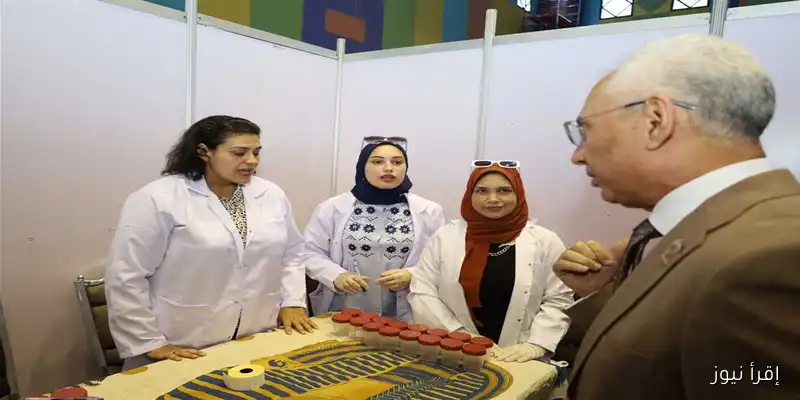 رئيس جامعة المنيا يقوم بجولة تفقدية للاطلاع على إجراءات الكشف الطبي للطلاب الجدد