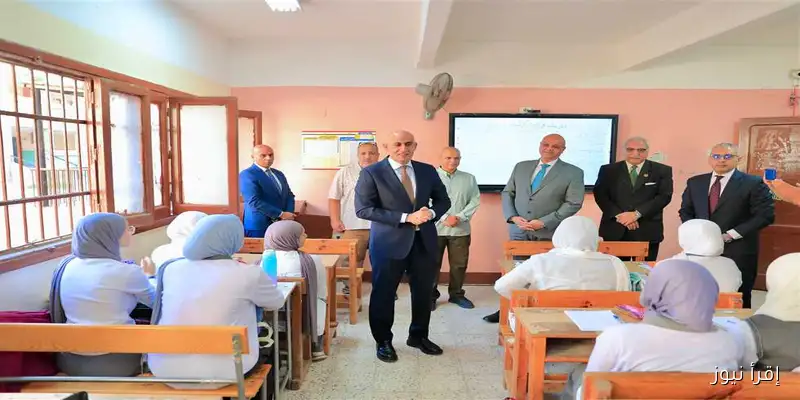 صور حصرية: وزير التعليم ومحافظ القليوبية يزوران مدارس لمتابعة سير العملية التعليمية