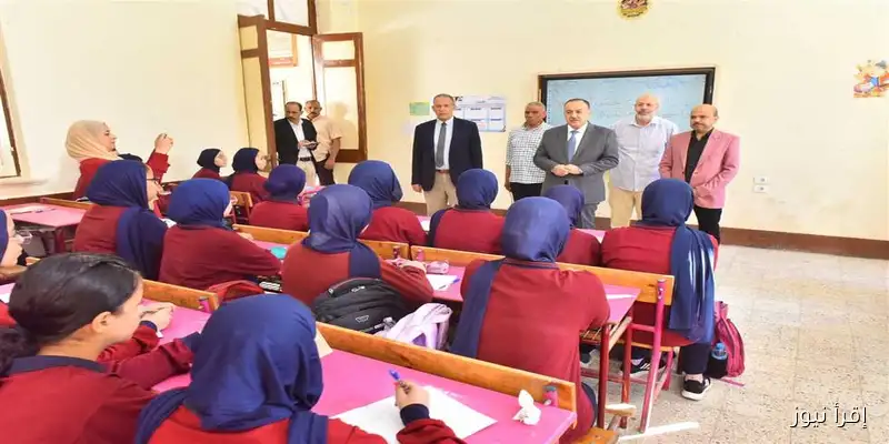 محافظ أسيوط يزور المدارس بمناسبة انطلاق العام الدراسي الجديد: جولة تفقدية للتأكد من جاهزية التعليم