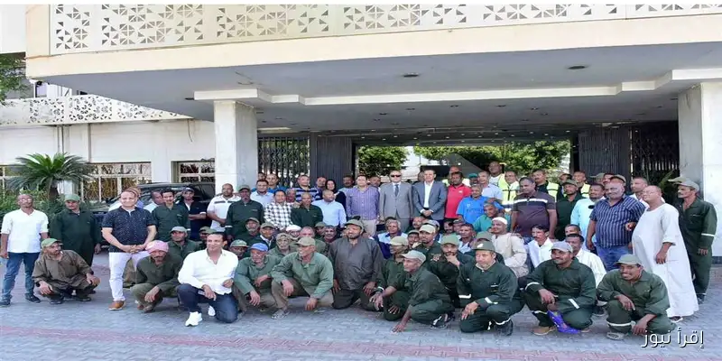 محافظ الأقصر يقدّم تكريمًا خاصًا لعمال النظافة تقديرًا لجهودهم في إنجاح الزيارة الملكية