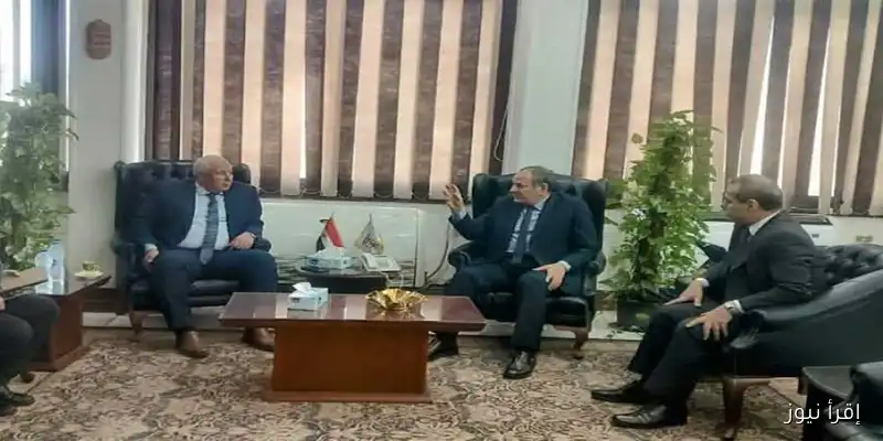 محافظ الوادي الجديد يناقش فرص التعاون مع رئيس مركز البحوث الزراعية لتعزيز التنمية الزراعية