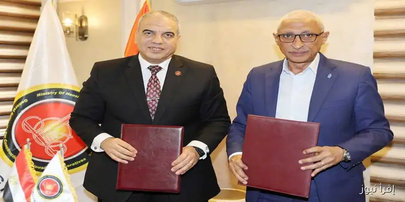 محافظ شمال سيناء يوقع اتفاقية شراكة مع الهيئة العامة لتعاونيات البناء والإسكان لتعزيز التنمية المحلية