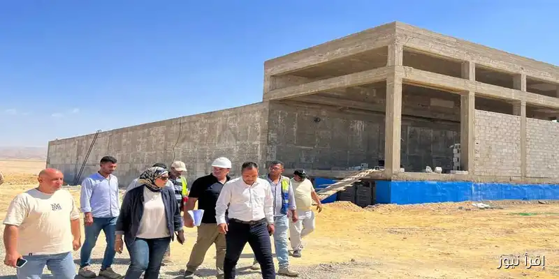 وزير الإسكان يراقب تقدم مشروعات البنية التحتية والخدمات في المرحلة العاجلة بمدينة السويس الجديدة