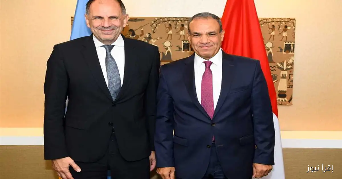 وزير الخارجية يؤكد لنظيره اليوناني أهمية إنهاء العمليات العسكرية الإسرائيلية في غزة