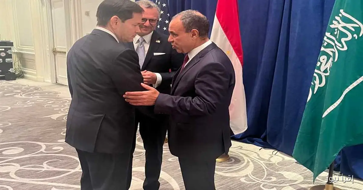وزير الخارجية يدعو نظيره الأمريكي لتعزيز الجهود لوقف النزيف الدموي وحماية الفلسطينيين من التهجير